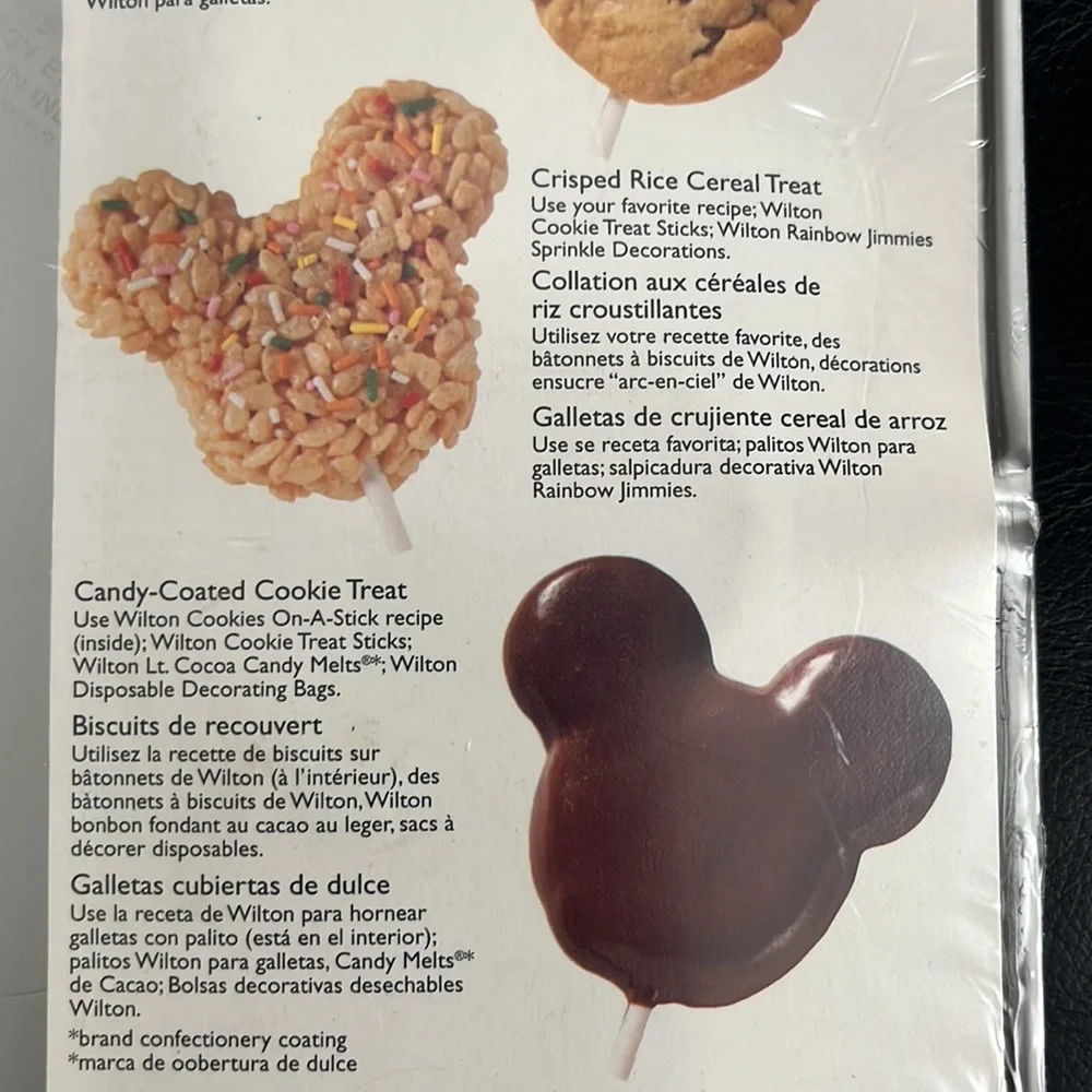 Mickey Mouse cookie treat pan by Wilton
